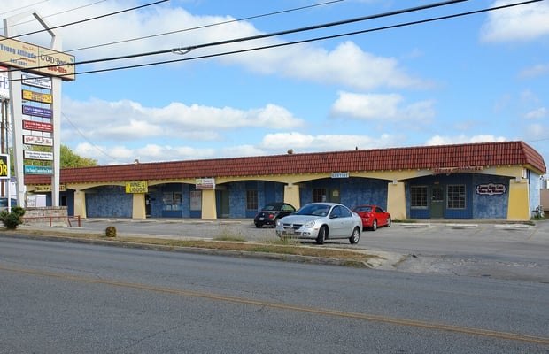 5713 EVERS RD SAN ANTONIO TX 78238-1718 — photo 1