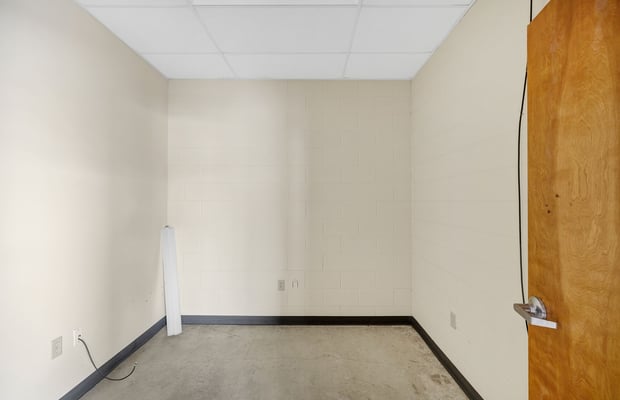 9342 SE Loop 410 Access Rd- Warehouse for LEASE — photo 5