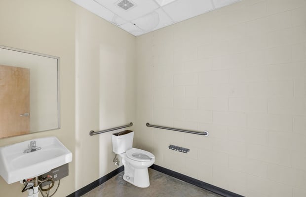9342 SE Loop 410 Access Rd- Warehouse for LEASE — photo 6
