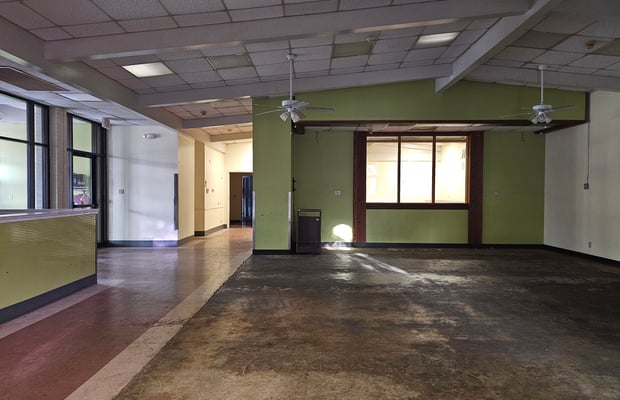 4306 NW Loop 410 — photo 12