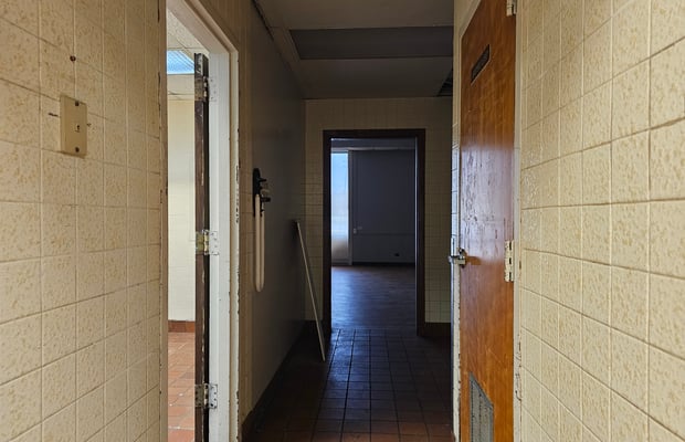 4306 NW Loop 410 — photo 24