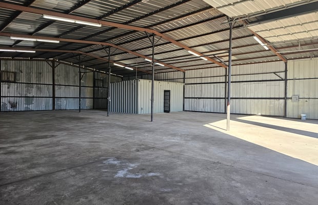 16350 S Flores Rd (FM 1937) — photo 13