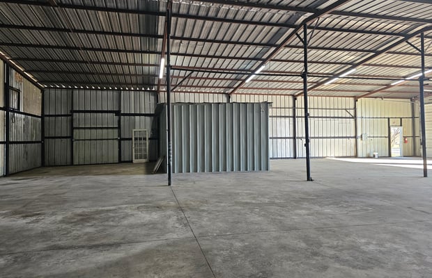 16350 S Flores Rd (FM 1937) — photo 15