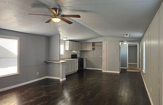 16350 S Flores Rd (FM 1937) — photo 27