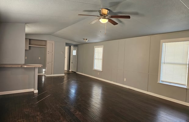 16350 S Flores Rd (FM 1937) — photo 29