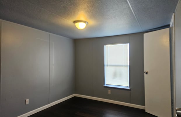 16350 S Flores Rd (FM 1937) — photo 30