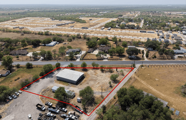 16350 S Flores Rd (FM 1937) — photo 6