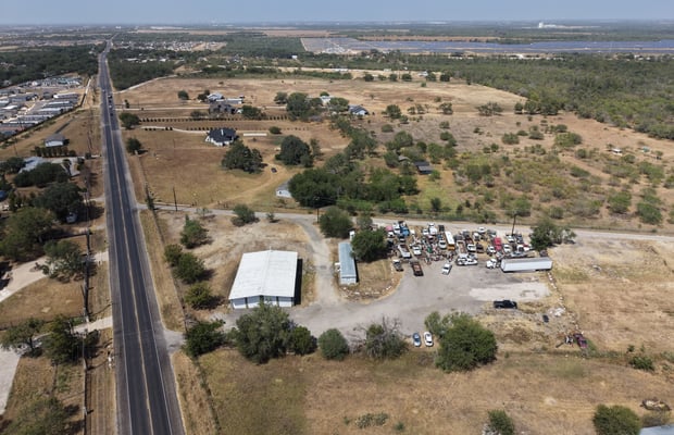 16350 S Flores Rd (FM 1937) — photo 9