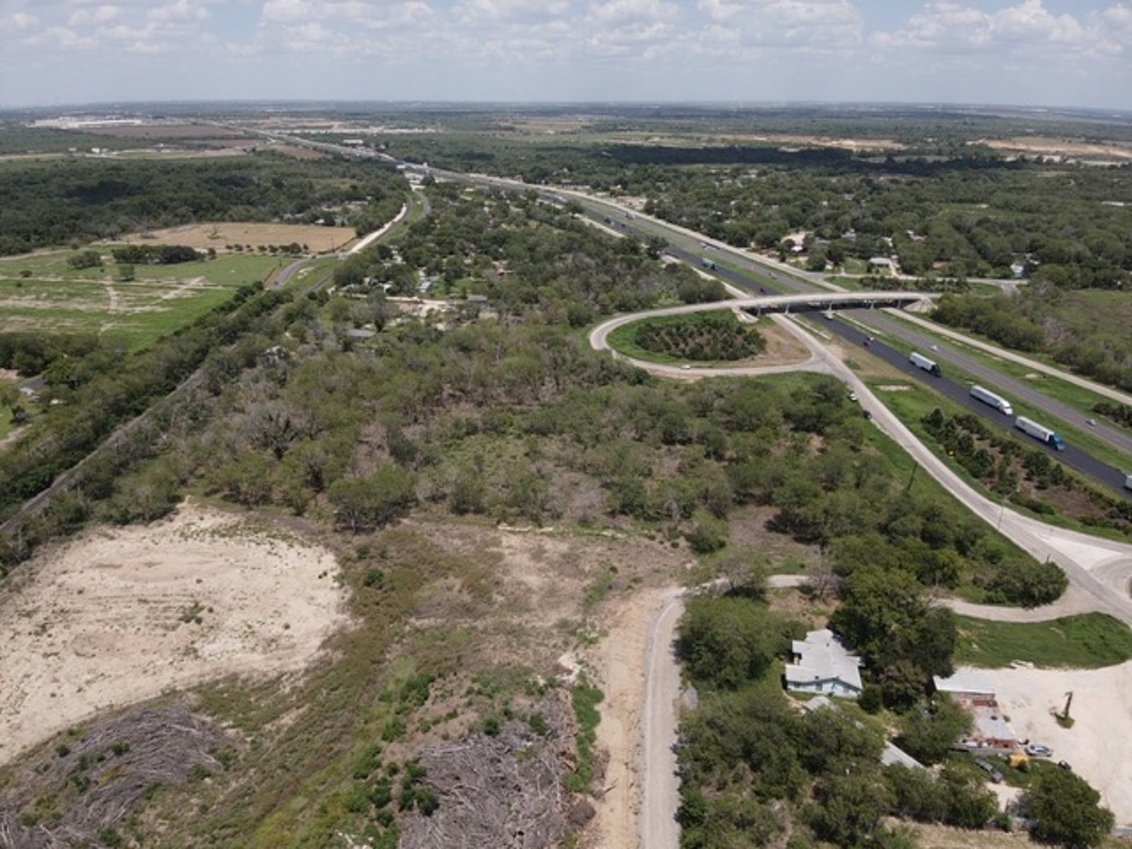 13901 Interstate 35 S — photo 14