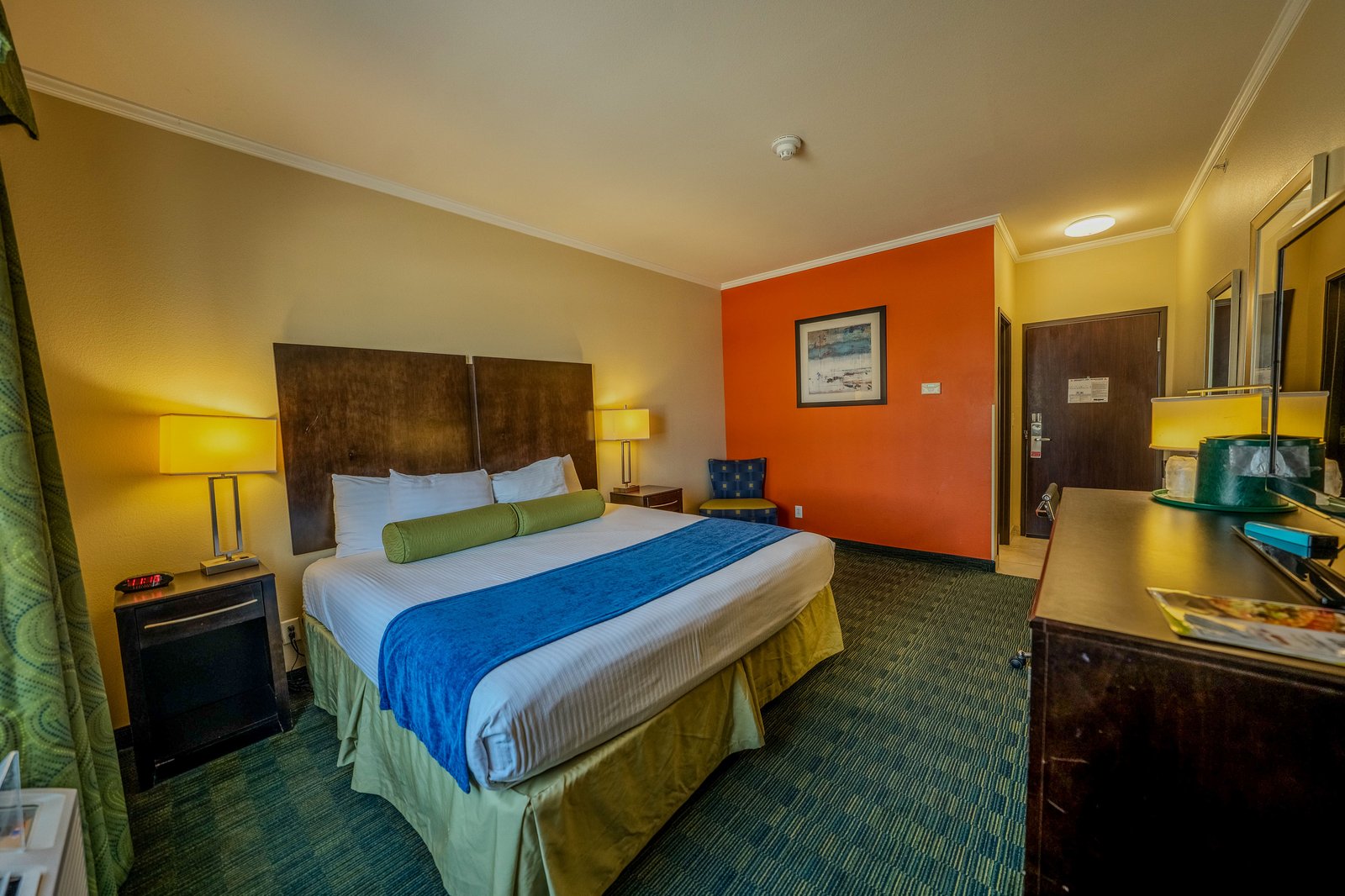 City View Inn & Suites - 1306 E Commerce St & Cherry — photo 16