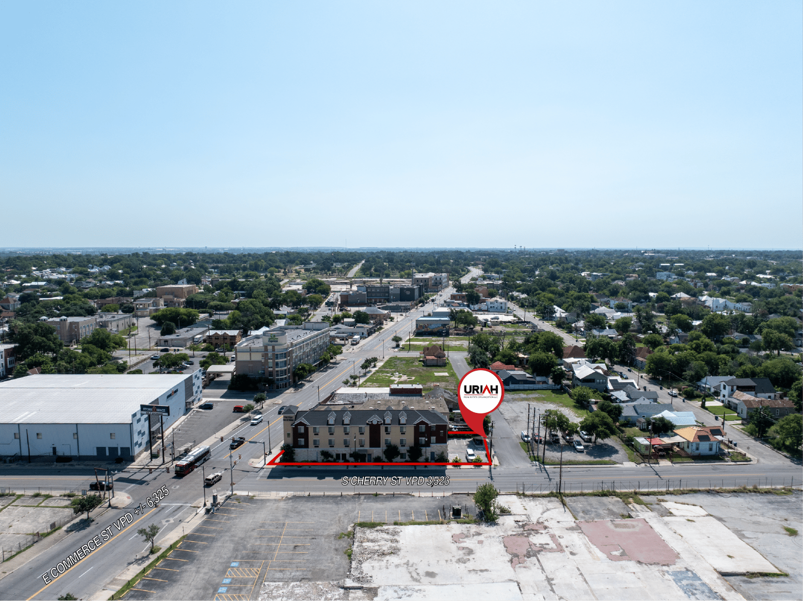 City View Inn & Suites - 1306 E Commerce St & Cherry — photo 6