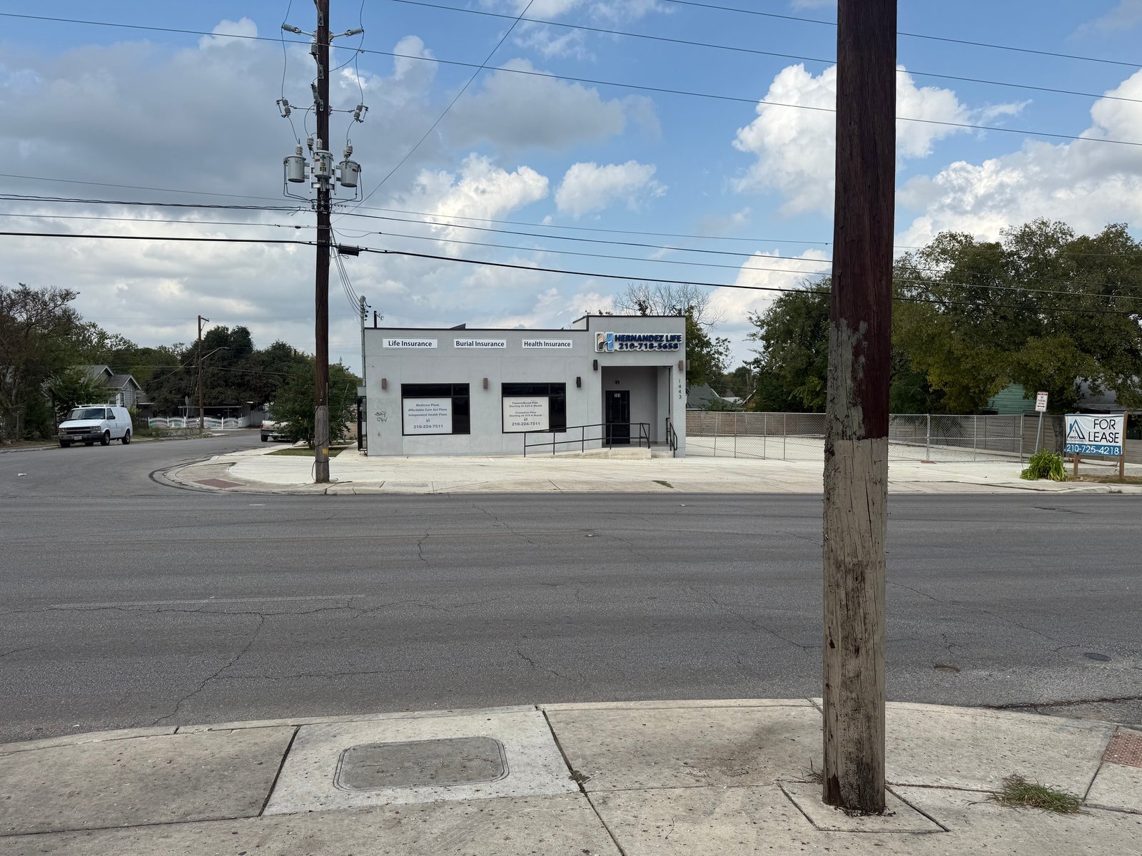 1443 w hildebrand — photo 1