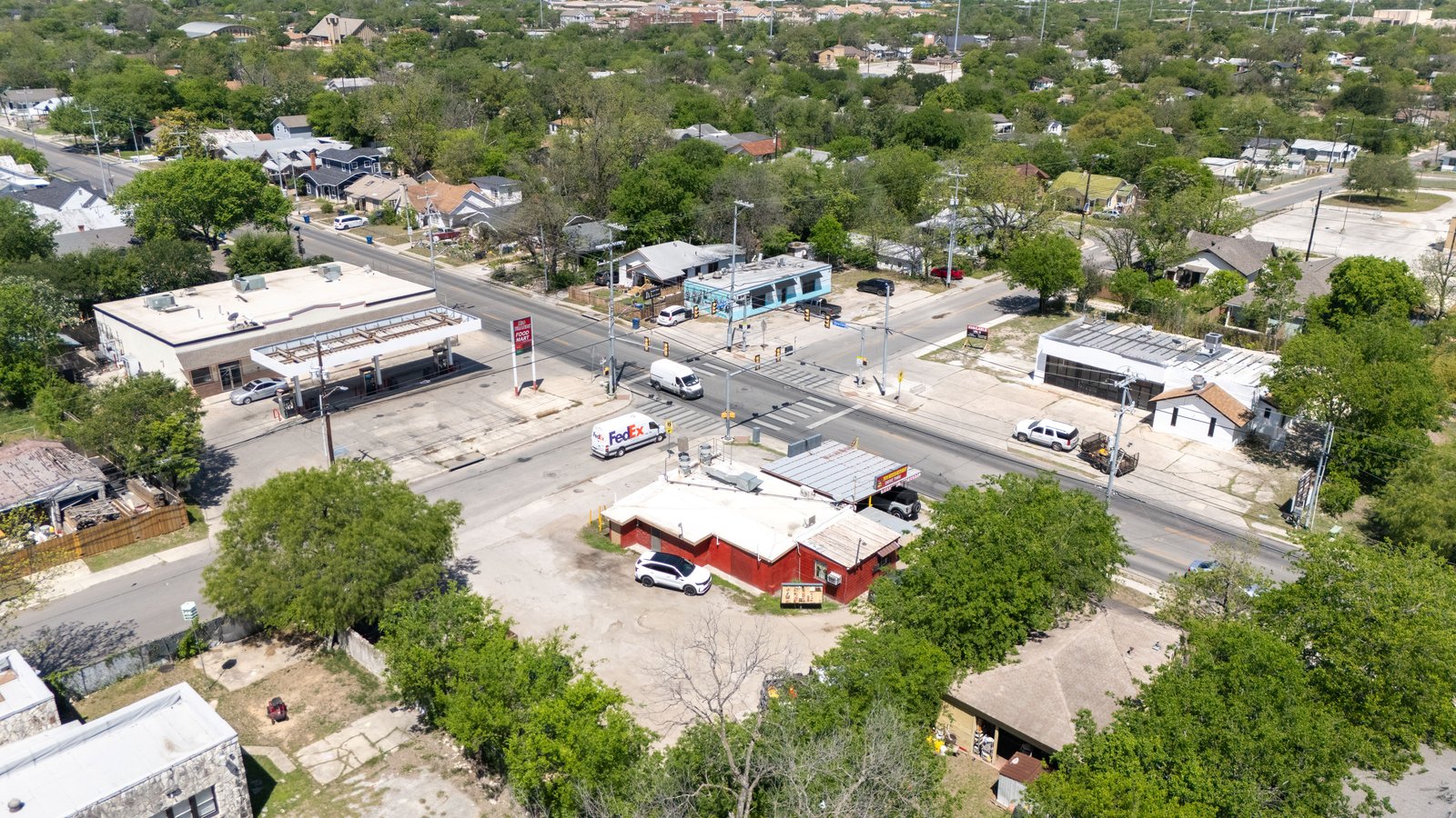 2802 E Houston St — photo 12