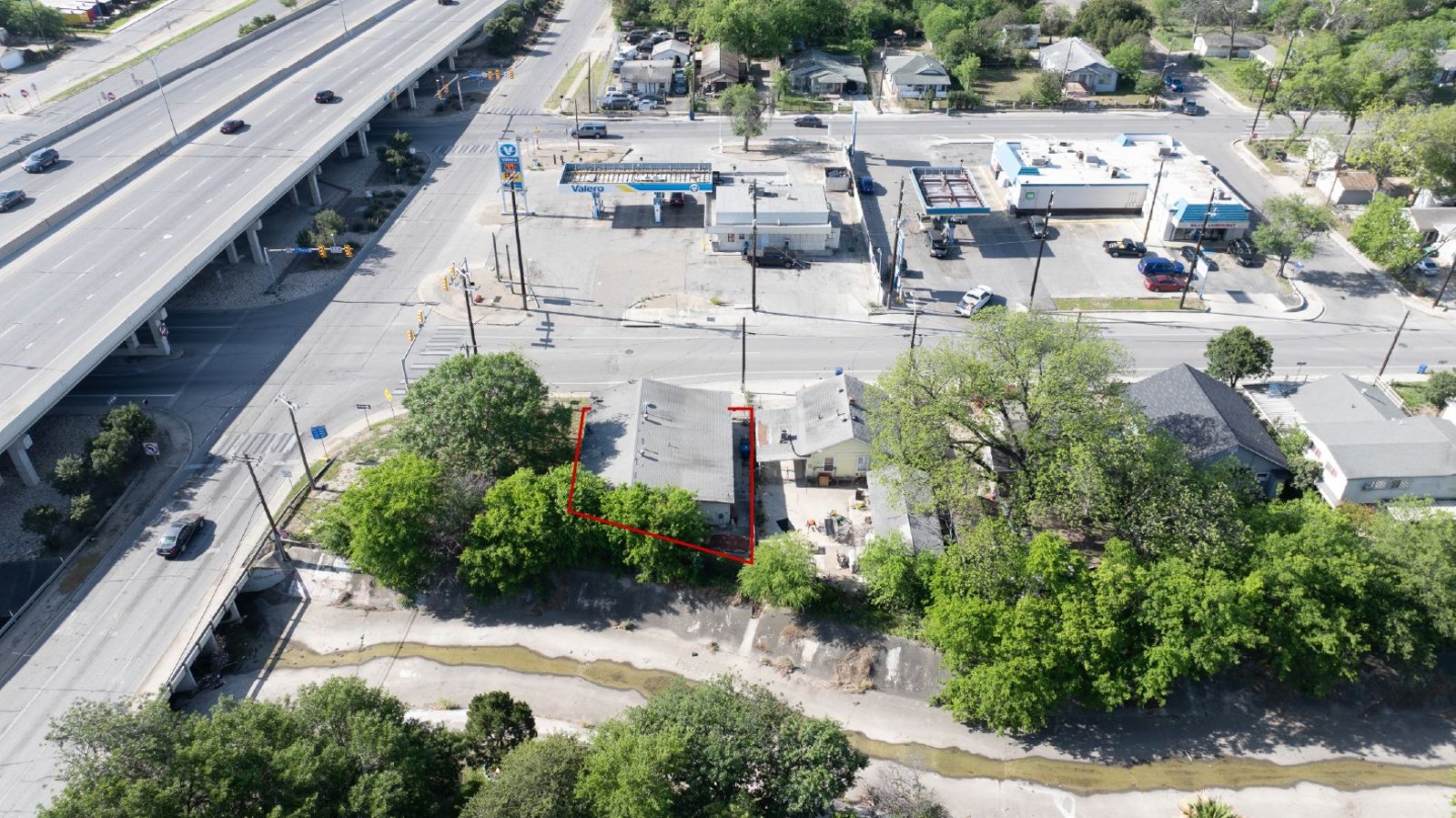 607 W Theo Ave — photo 2