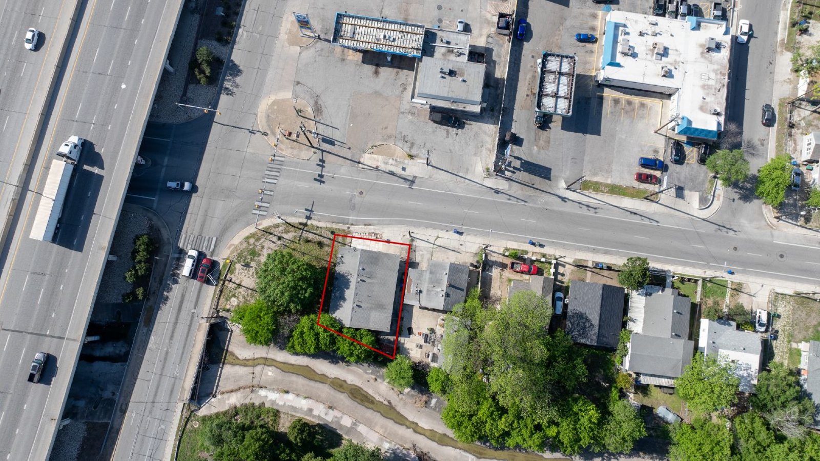 607 W Theo Ave — photo 3