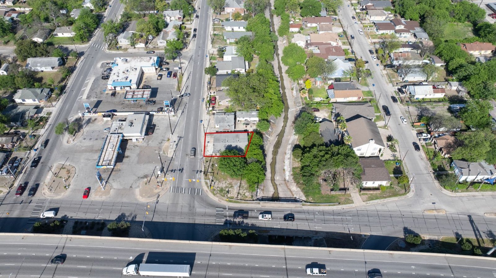 607 W Theo Ave — photo 5