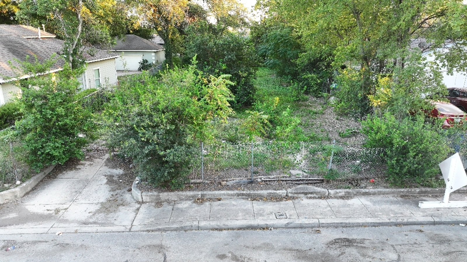 1318 Essex Street — photo 3