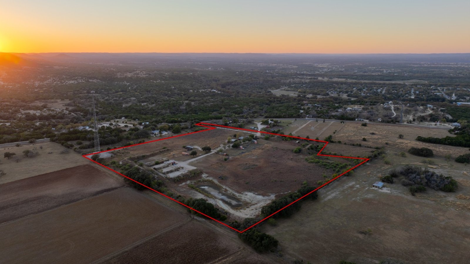 21.4 +/- AC on FM 1077 — photo 3