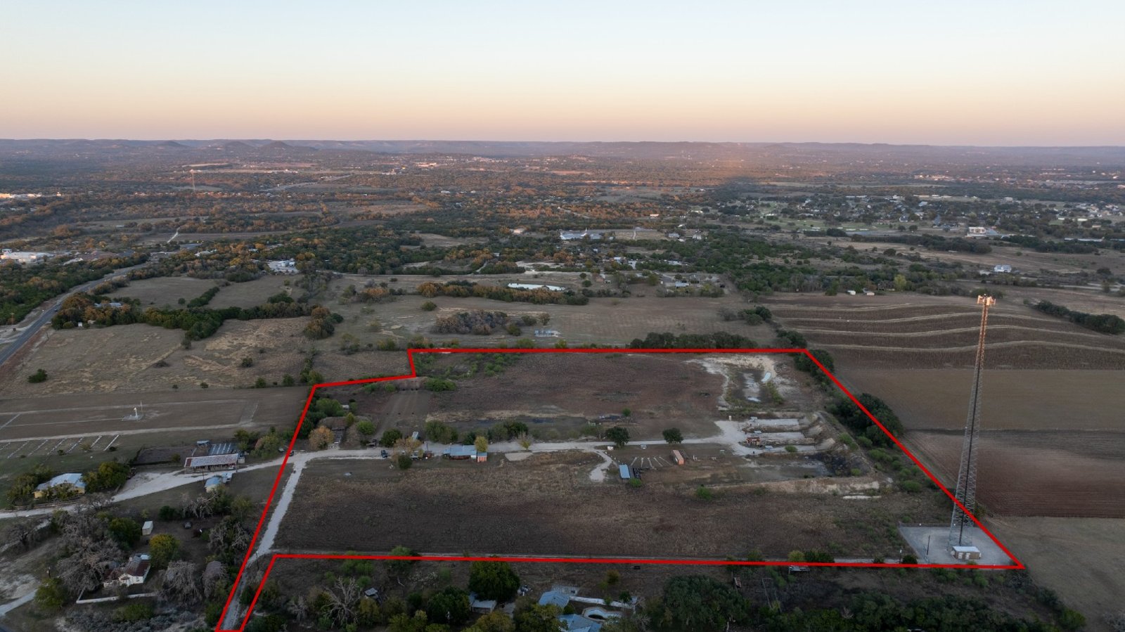 21.4 +/- AC on FM 1077 — photo 5