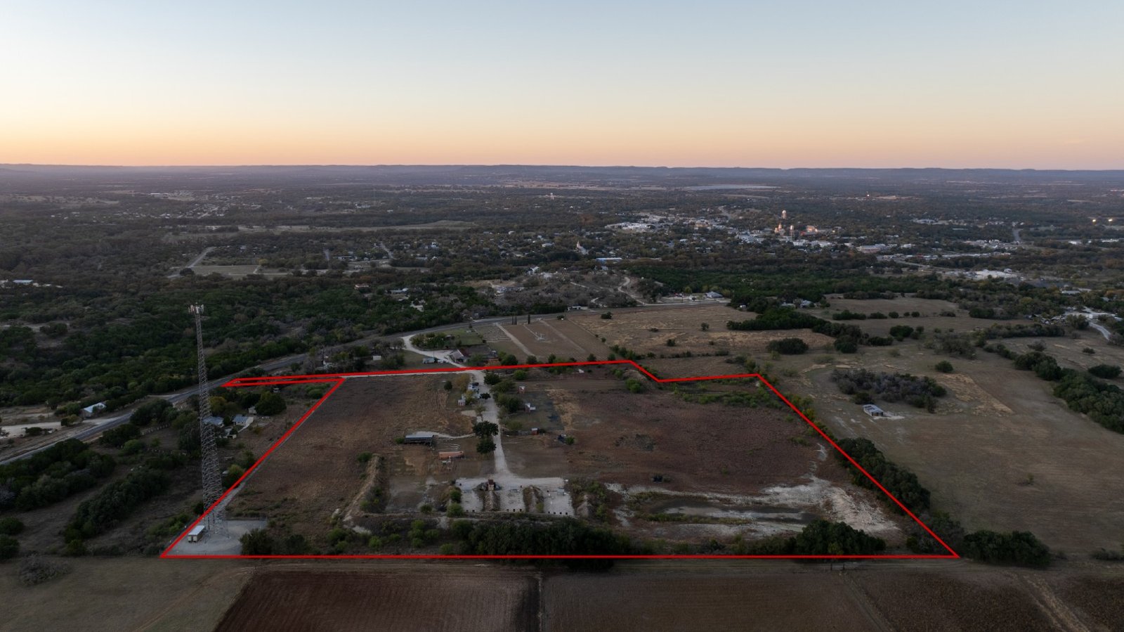 21.4 +/- AC on FM 1077 — photo 6