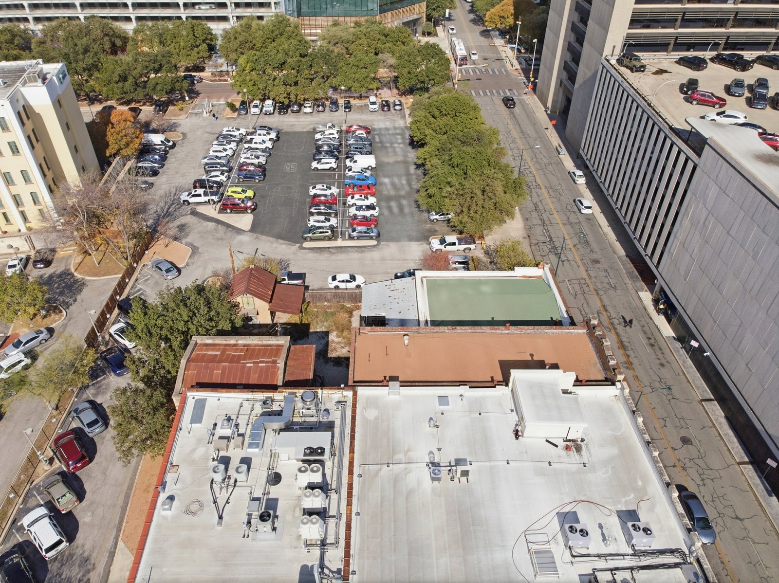 111-113 N Flores St — photo 18