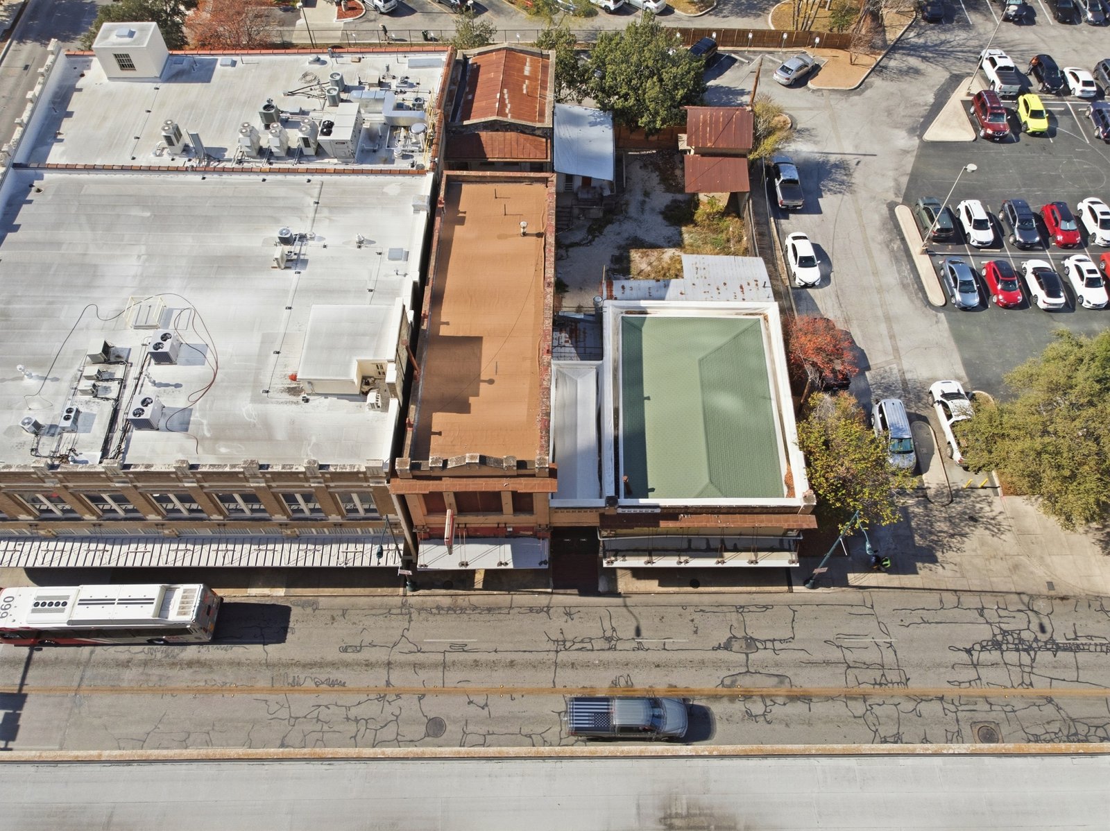 111-113 N Flores St — photo 21