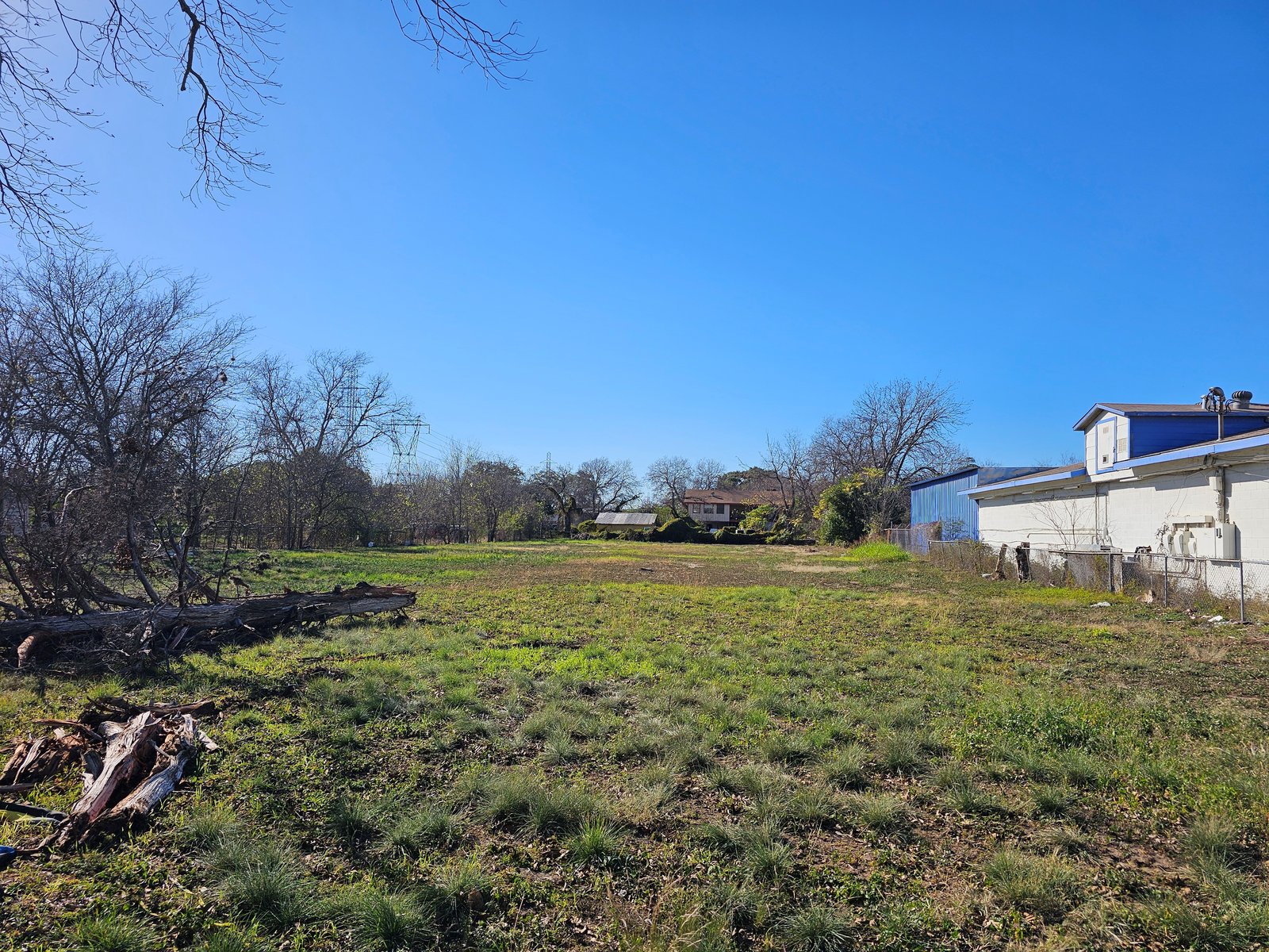1521 S WW White Rd — photo 6