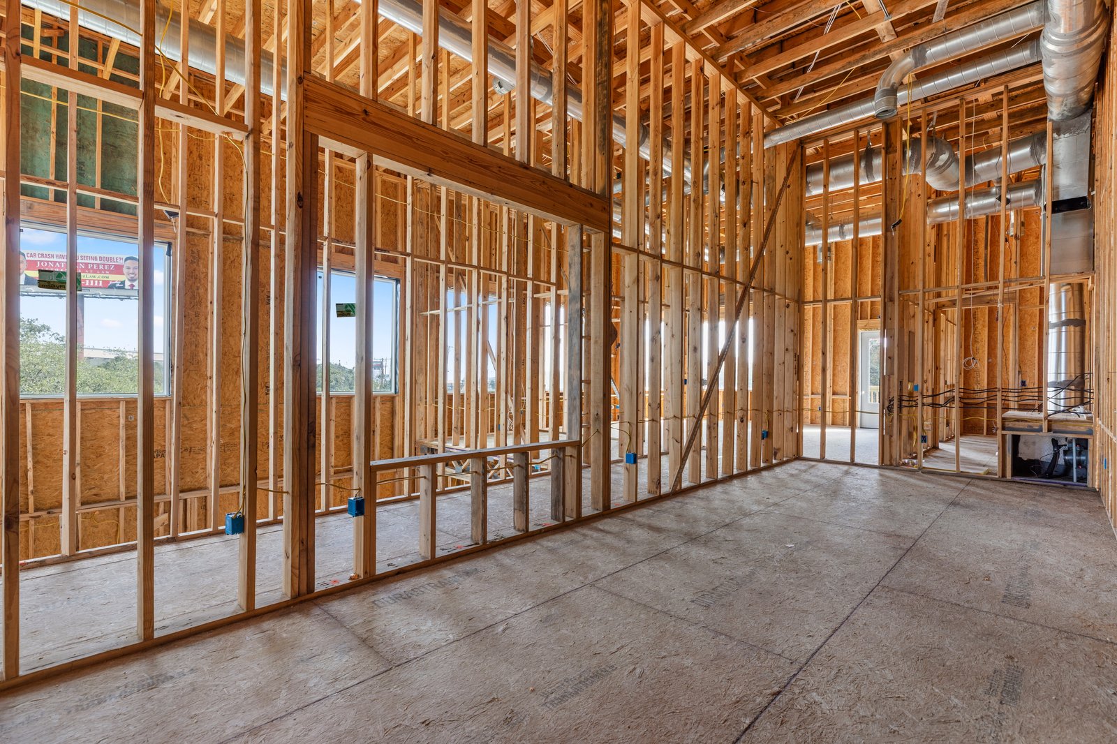 12222 N Interstate 35 — photo 12