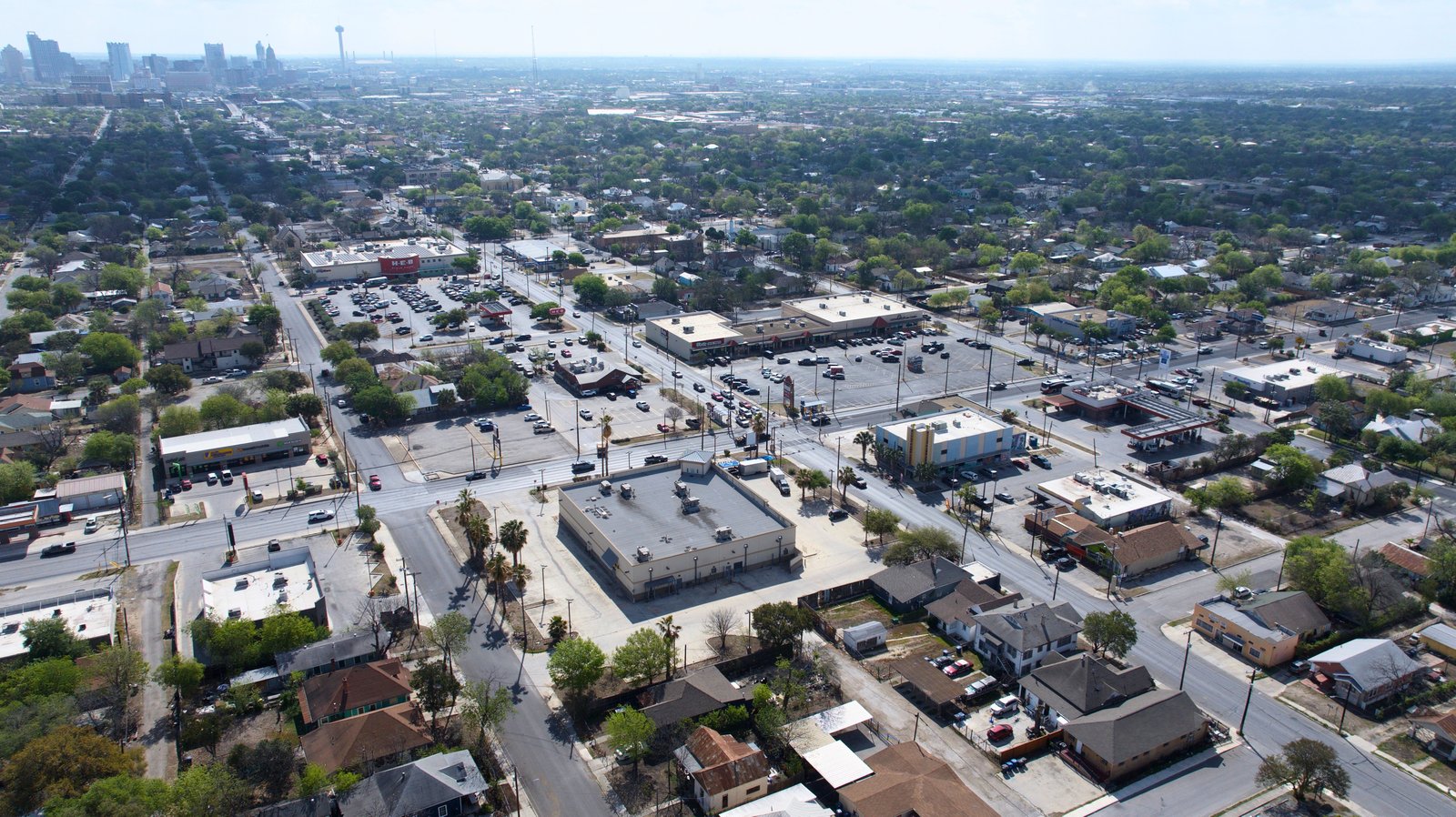2902 W Commerce St — photo 8