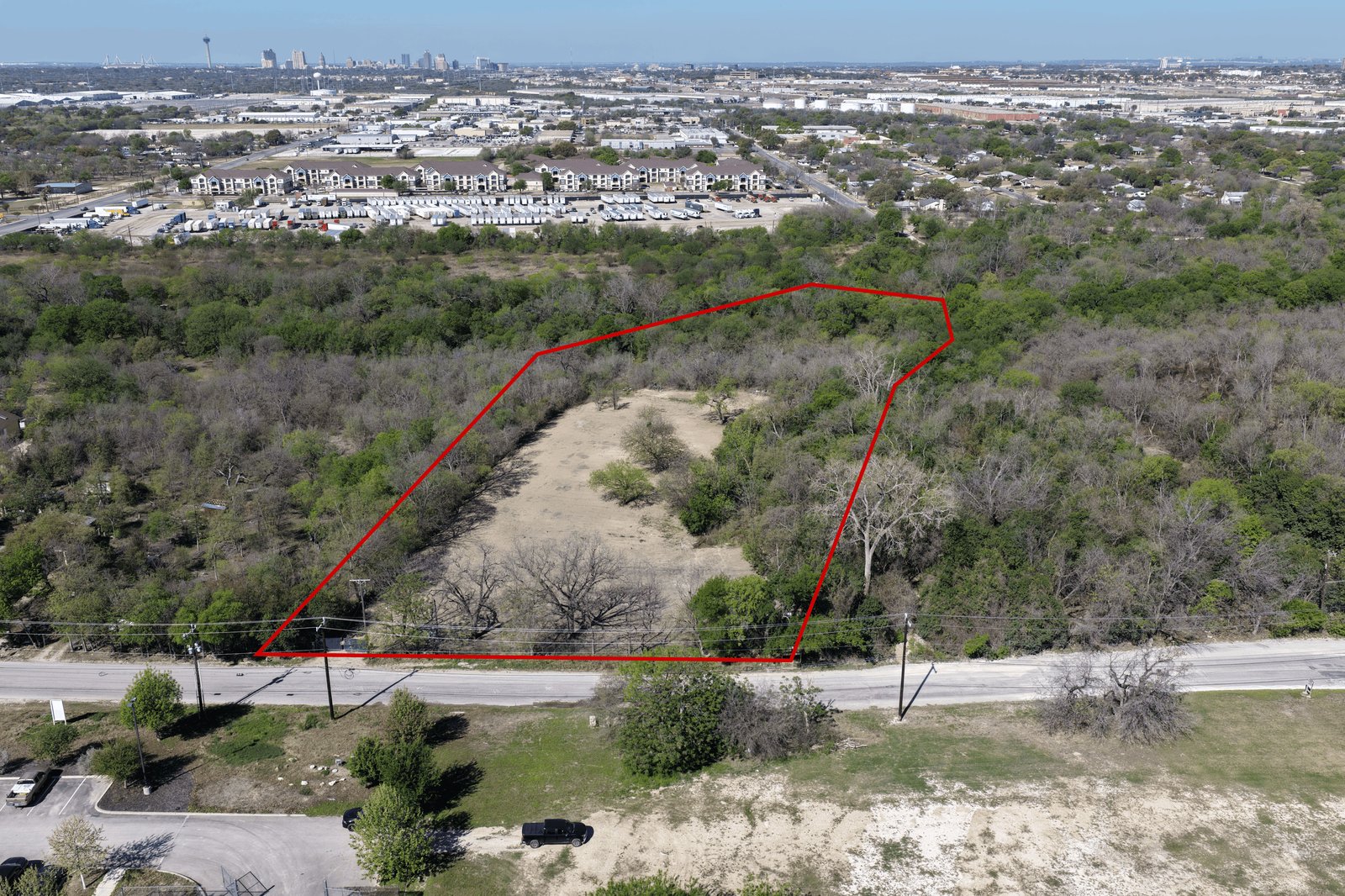 3.11 +/- AC on Creekview Dr — photo 1