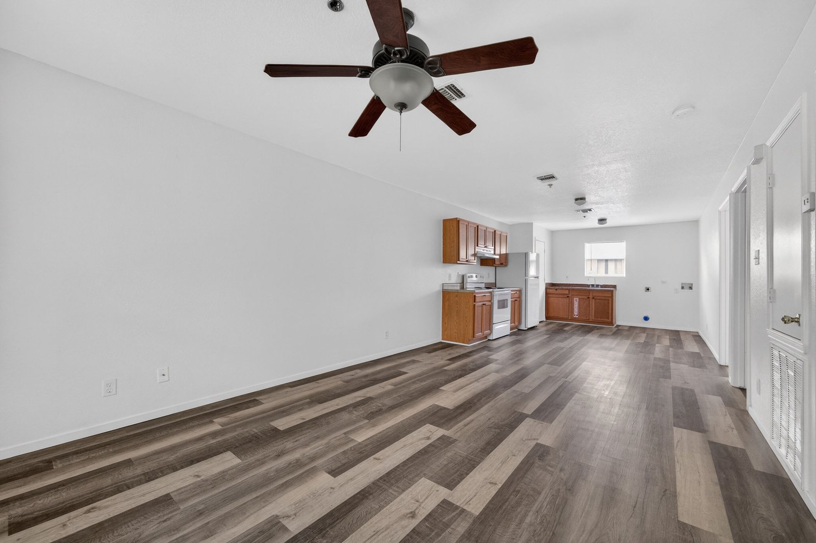 926/930 Drury Ln — photo 22
