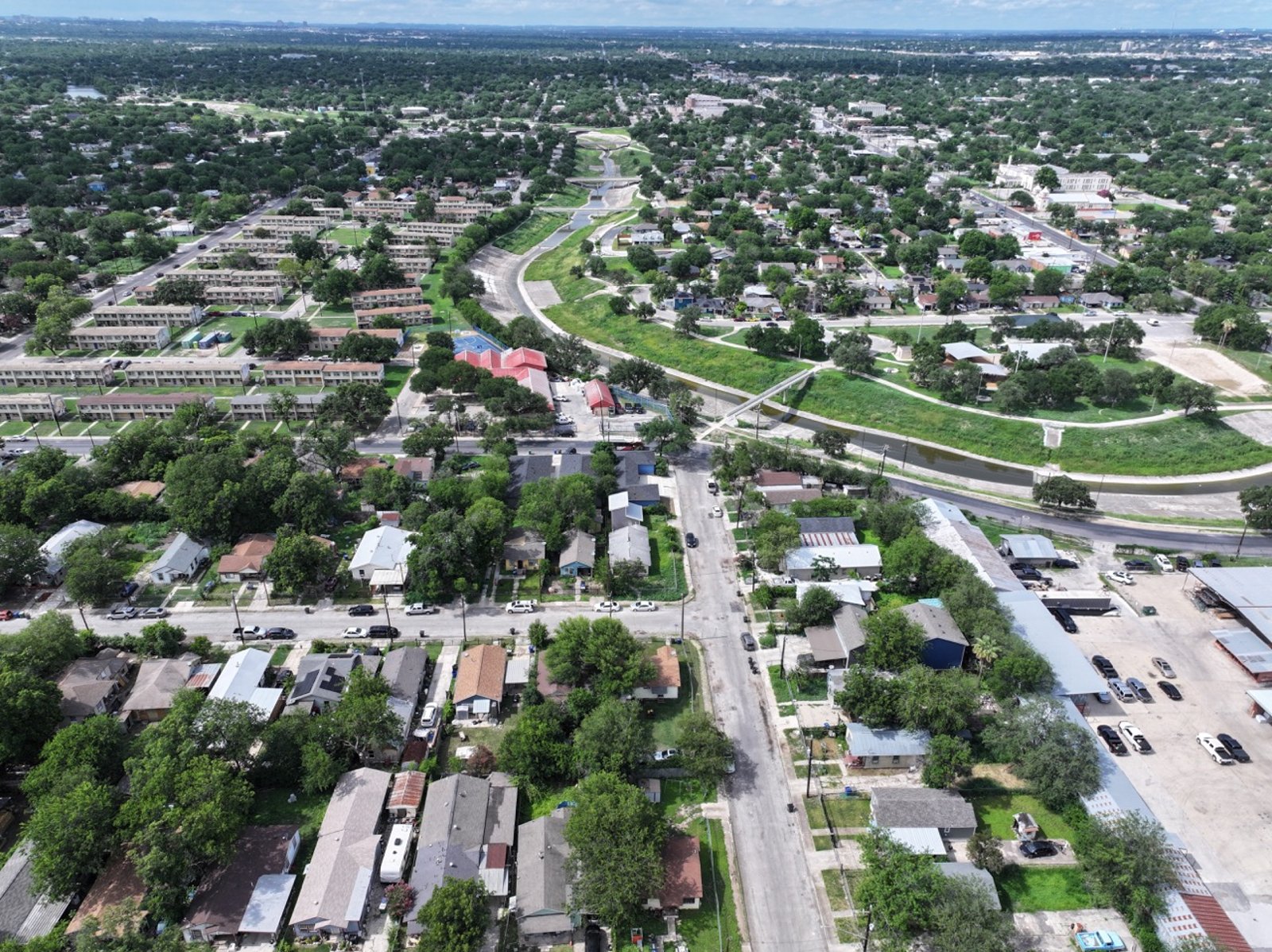2902 S LAREDO ST SAN ANTONIO TX 78207 — photo 26