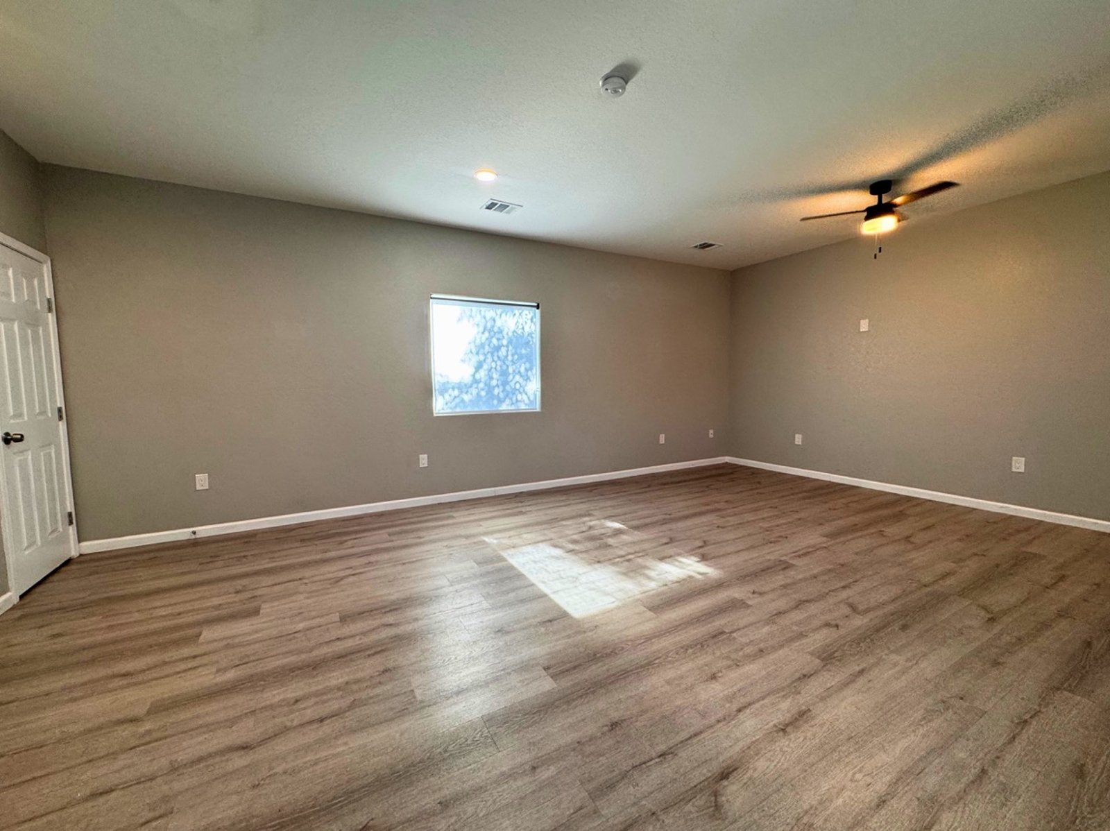 2902 S LAREDO ST SAN ANTONIO TX 78207 — photo 6