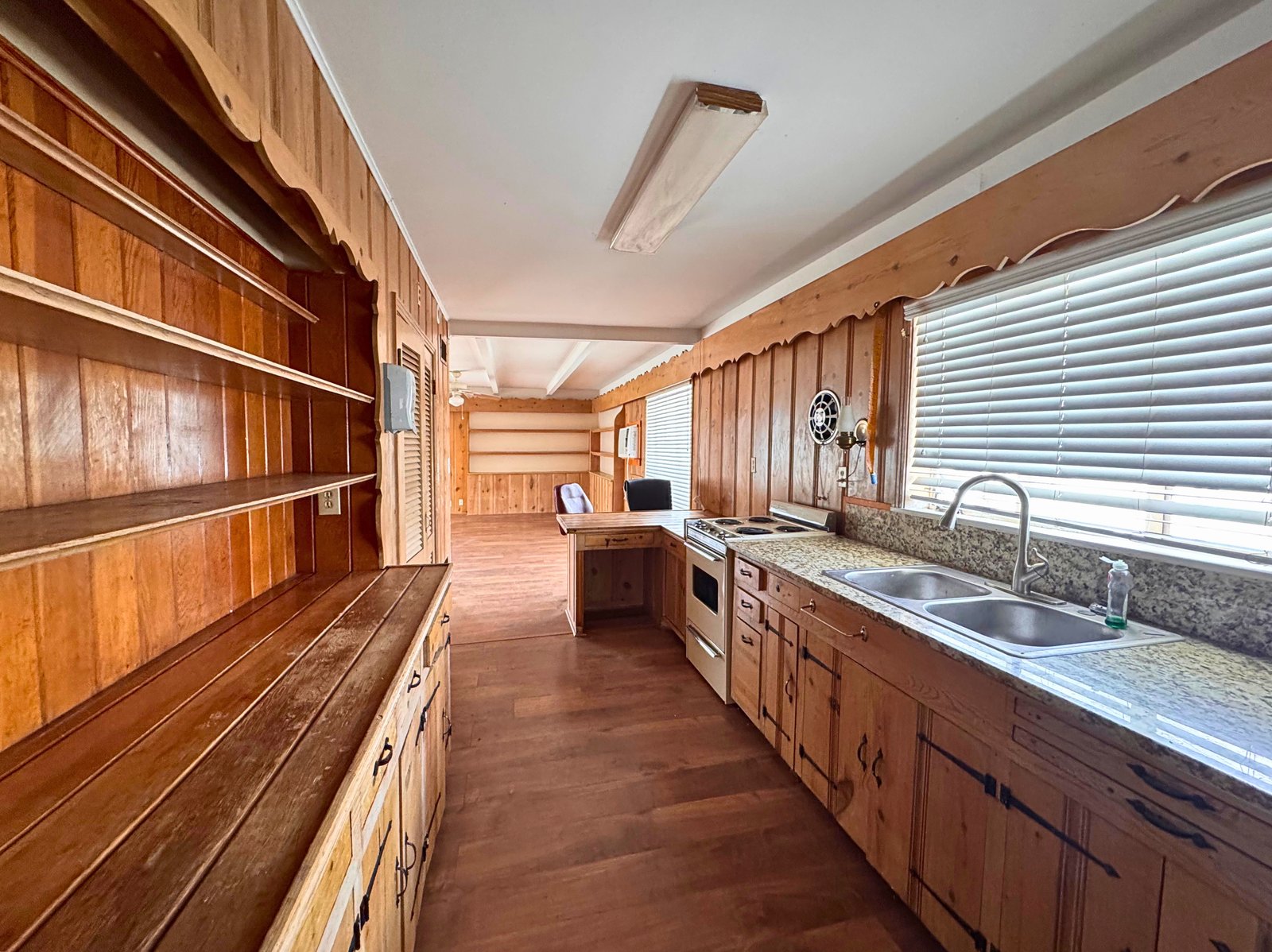 1278 BANDERA RD SAN ANTONIO TX 78228-4067 — photo 13