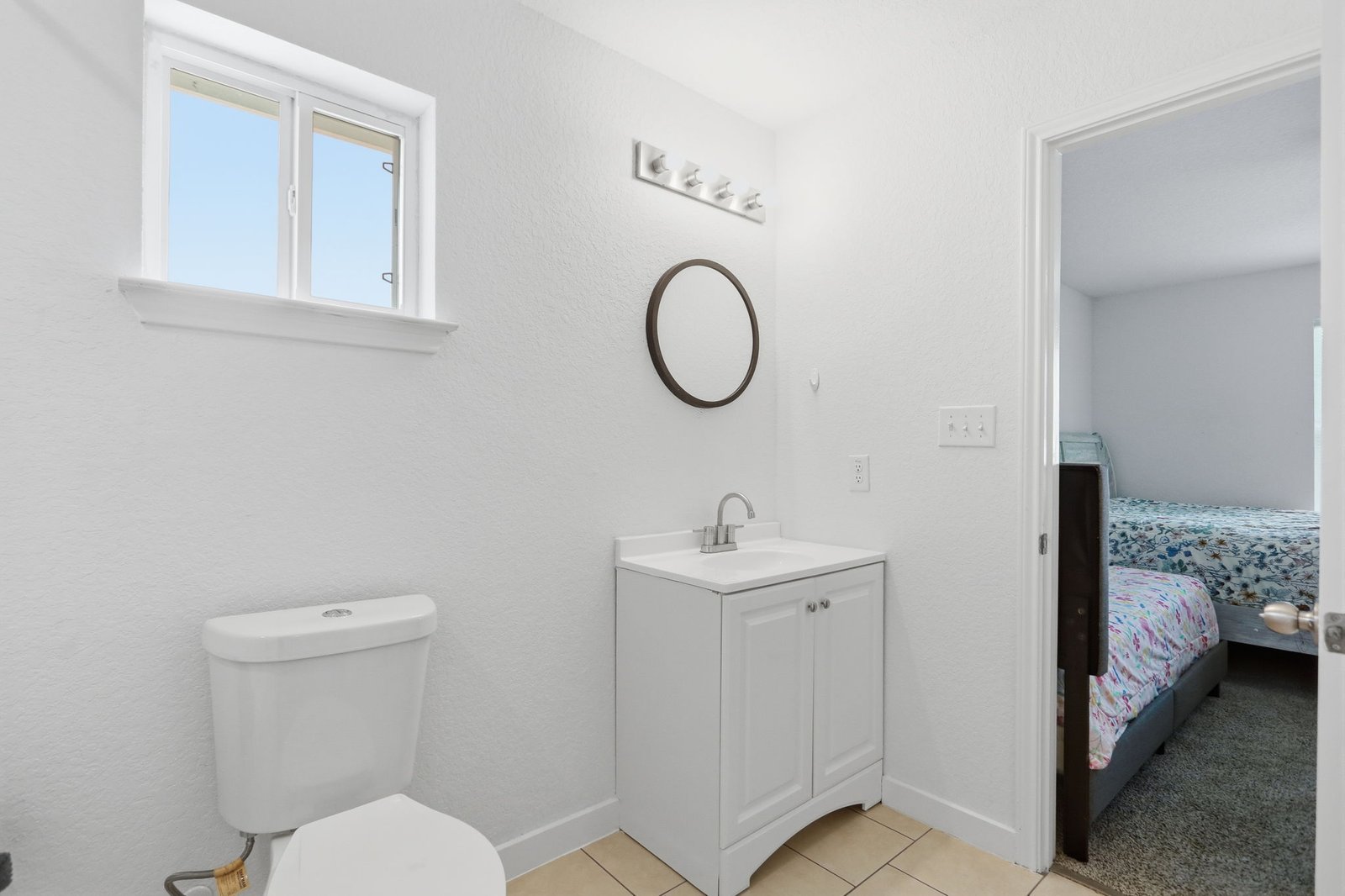 1522 S Elmendorf St Triplex — photo 19