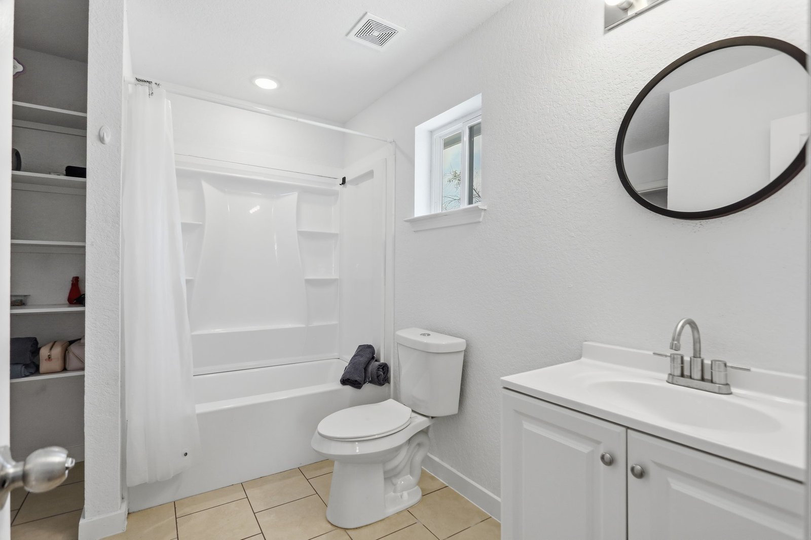 1522 S Elmendorf St Triplex — photo 20