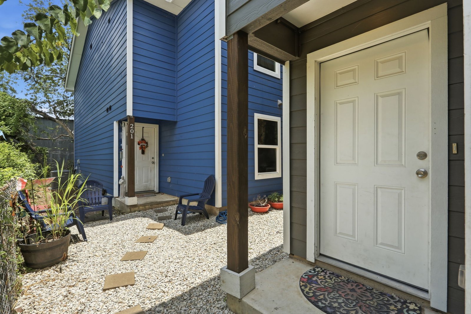 1522 S Elmendorf St Triplex — photo 23