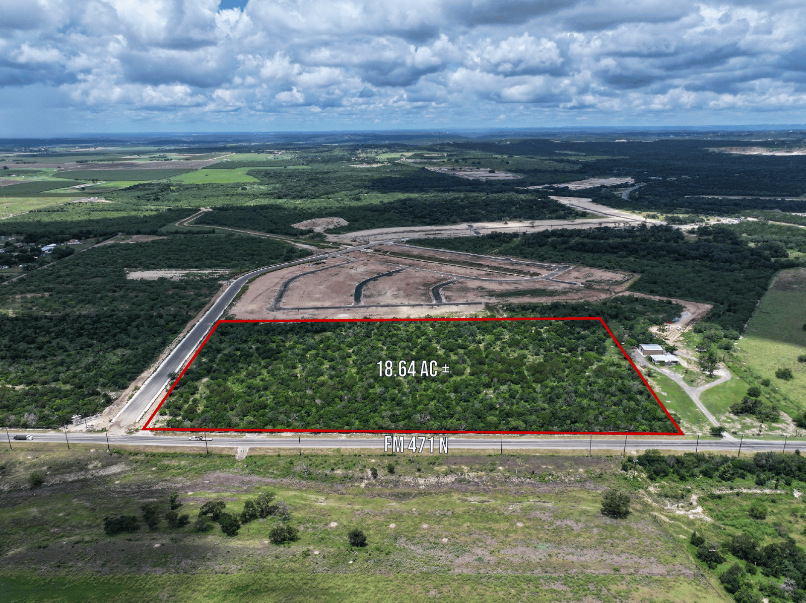 18 AC on Fm 471 — photo 3