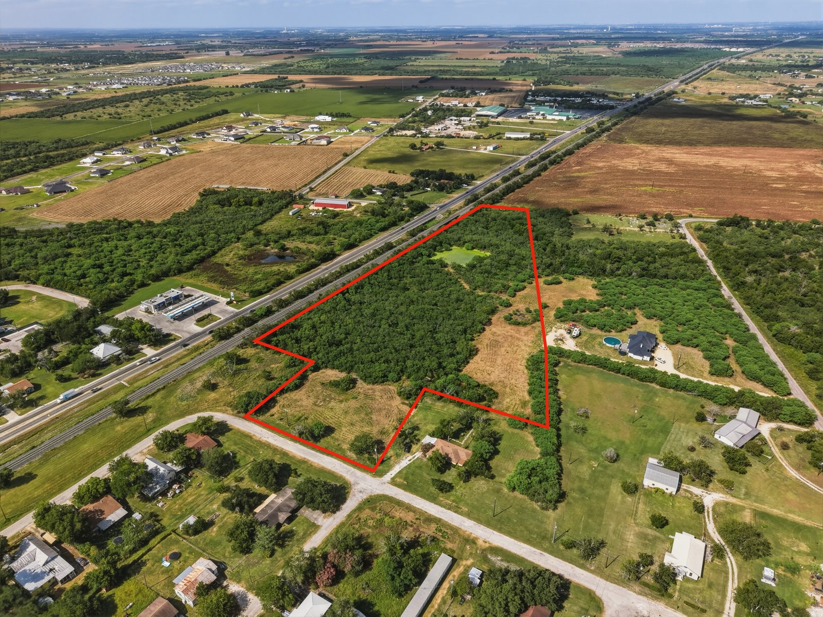 10 AC on Beyer St — photo 2