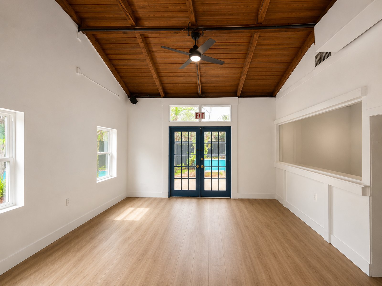 2909 N Saint Mary's ST — photo 9