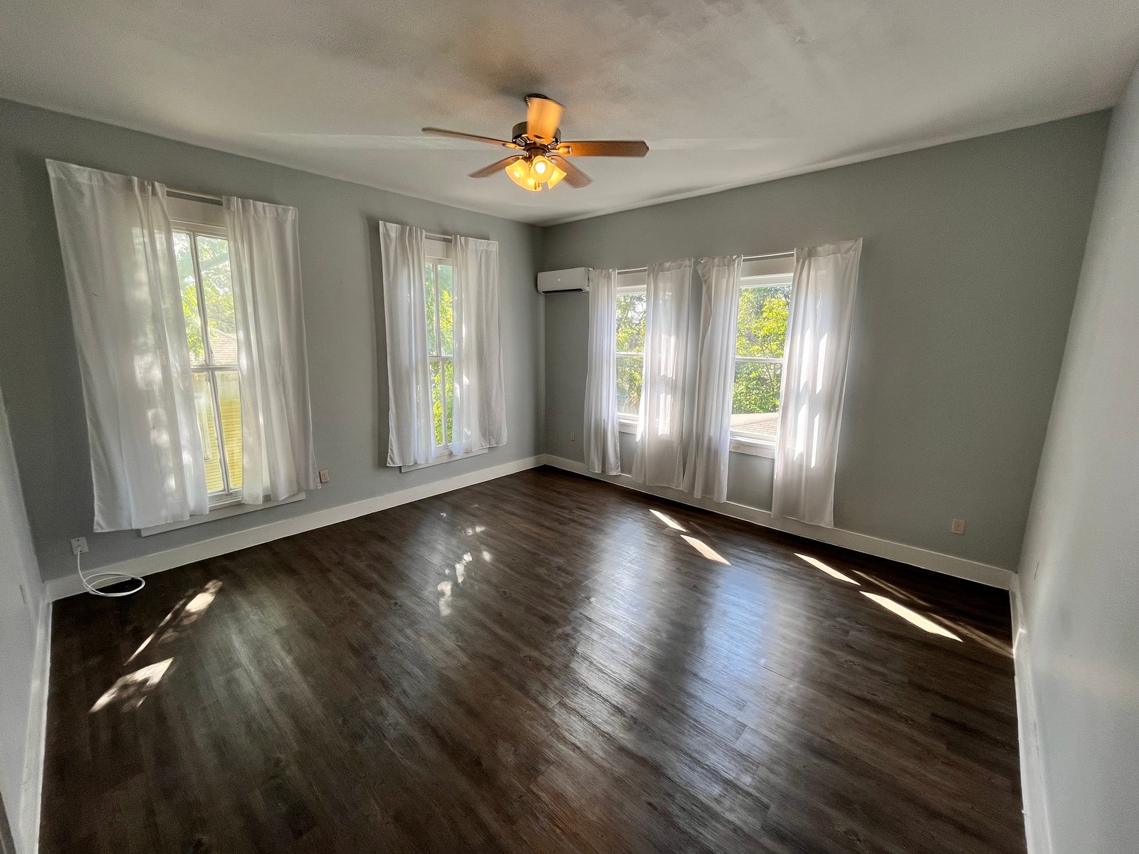 Renovated & Fully Leased 6-Unit Multifamily Asset — photo 4