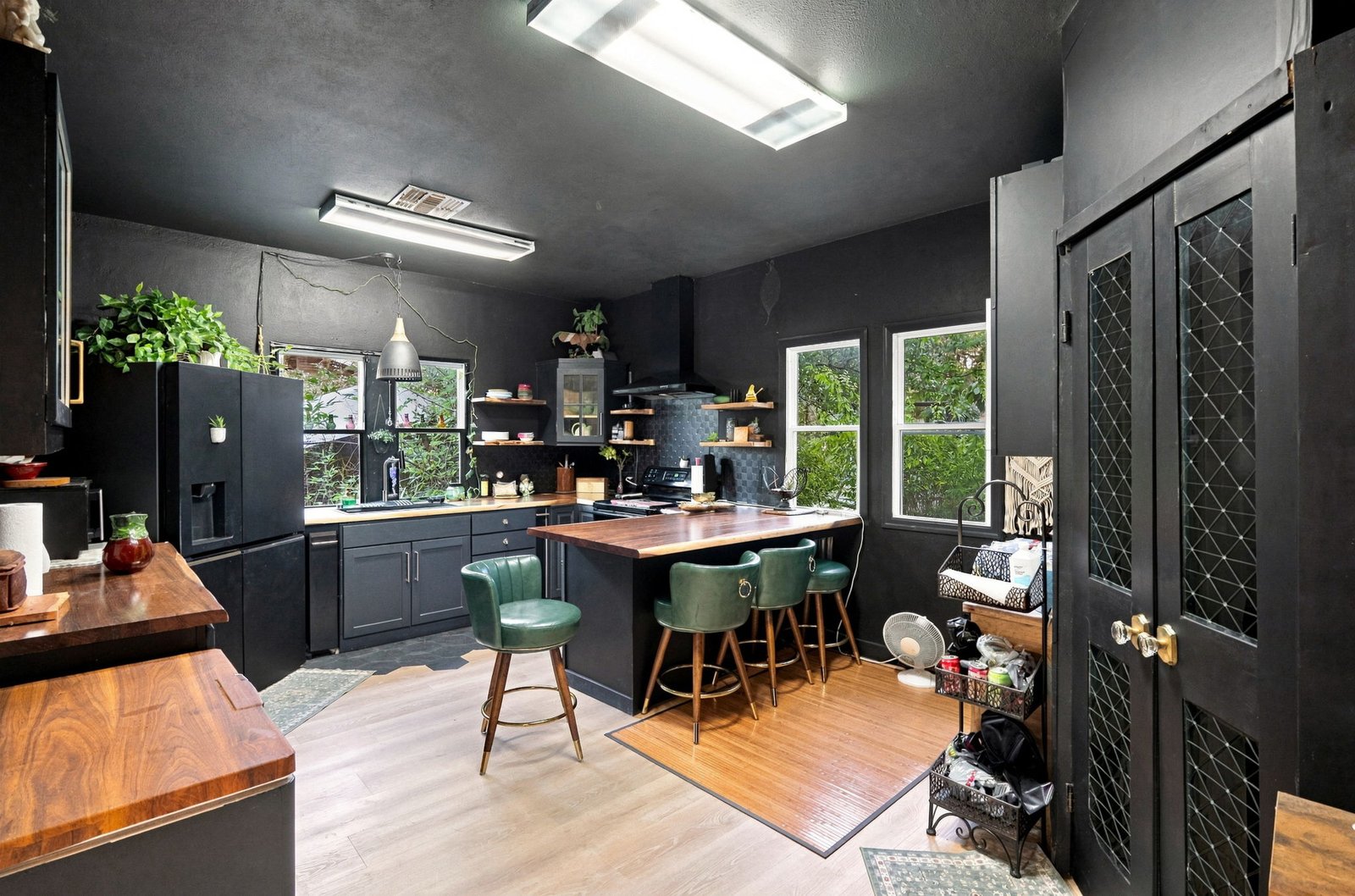 24 AMMANN RD BOERNE TX 78015-4778 — photo 51