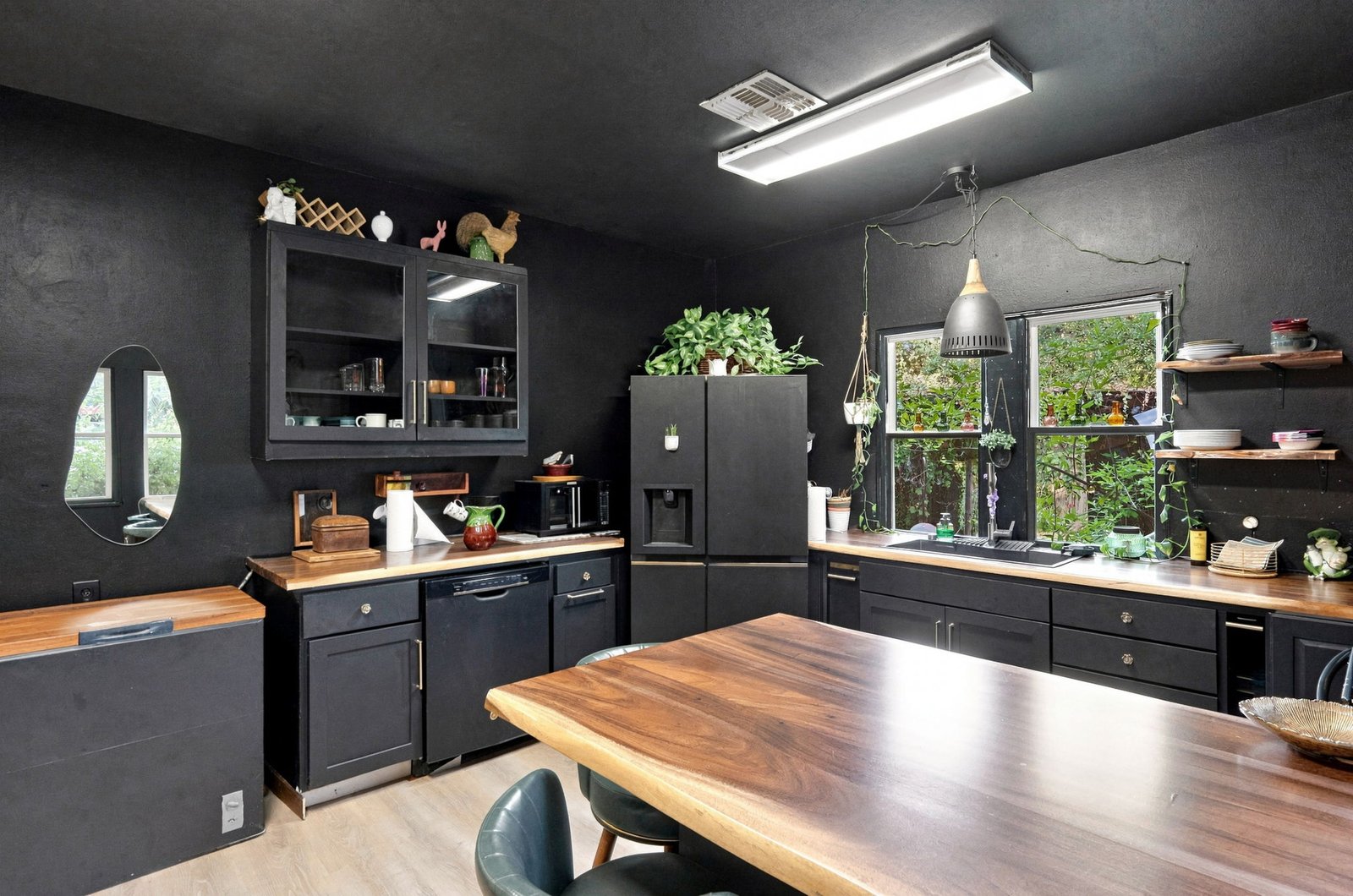 24 AMMANN RD BOERNE TX 78015-4778 — photo 53