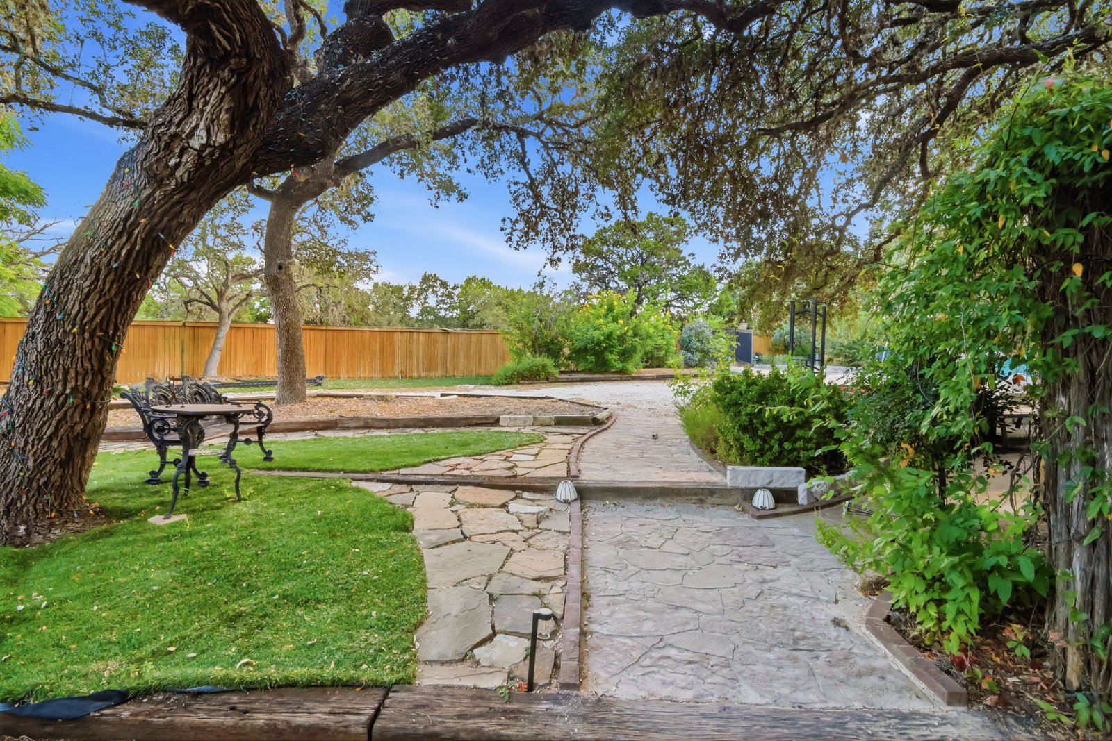 24 AMMANN RD BOERNE TX 78015-4778 — photo 10