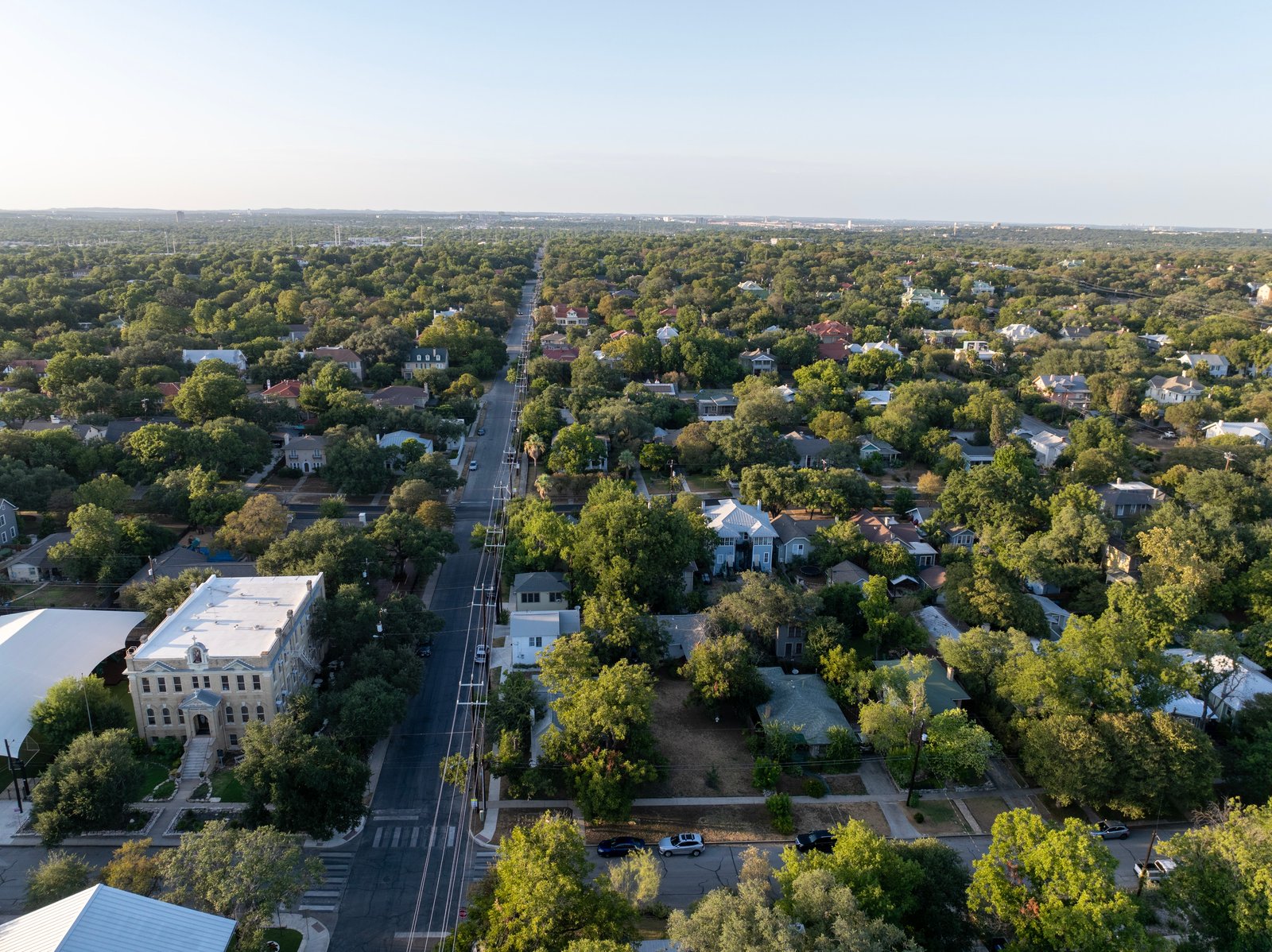 133 W HUISACHE AVE SAN ANTONIO TX 78212-2942 — photo 14